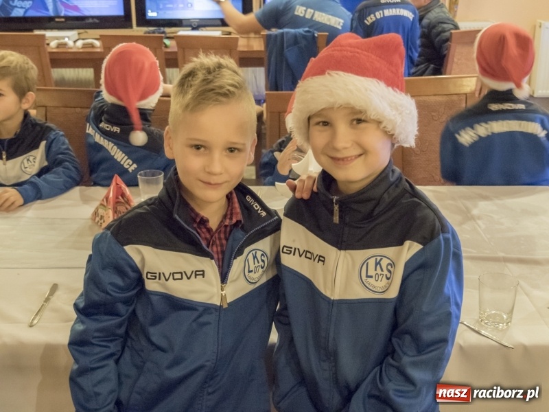 Zdjęcie w galerii na portalu naszraciborz.pl: W Markowicach każdy mógł stać się Cristiano Ronaldo. Mikołajkowy turniej FIFA 19 wiadomości z regionu