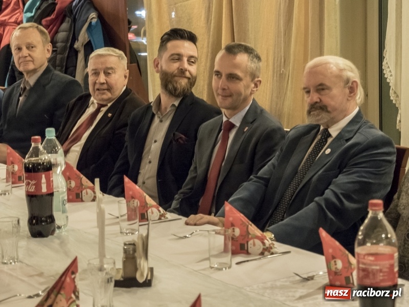 Zdjęcie w galerii na portalu naszraciborz.pl: W Markowicach każdy mógł stać się Cristiano Ronaldo. Mikołajkowy turniej FIFA 19 wiadomości z regionu