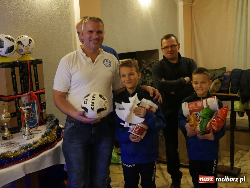 Zdjęcie w galerii na portalu naszraciborz.pl: W Markowicach każdy mógł stać się Cristiano Ronaldo. Mikołajkowy turniej FIFA 19 wiadomości z regionu