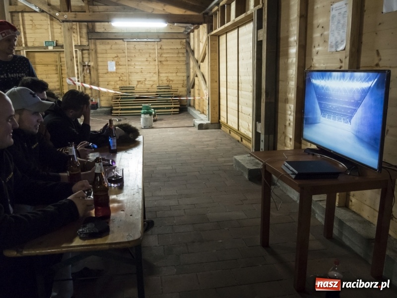 Zdjęcie w galerii na portalu naszraciborz.pl: W Rudach rywalizowano o tytuł mistrza gry komputerowej wiadomości z regionu