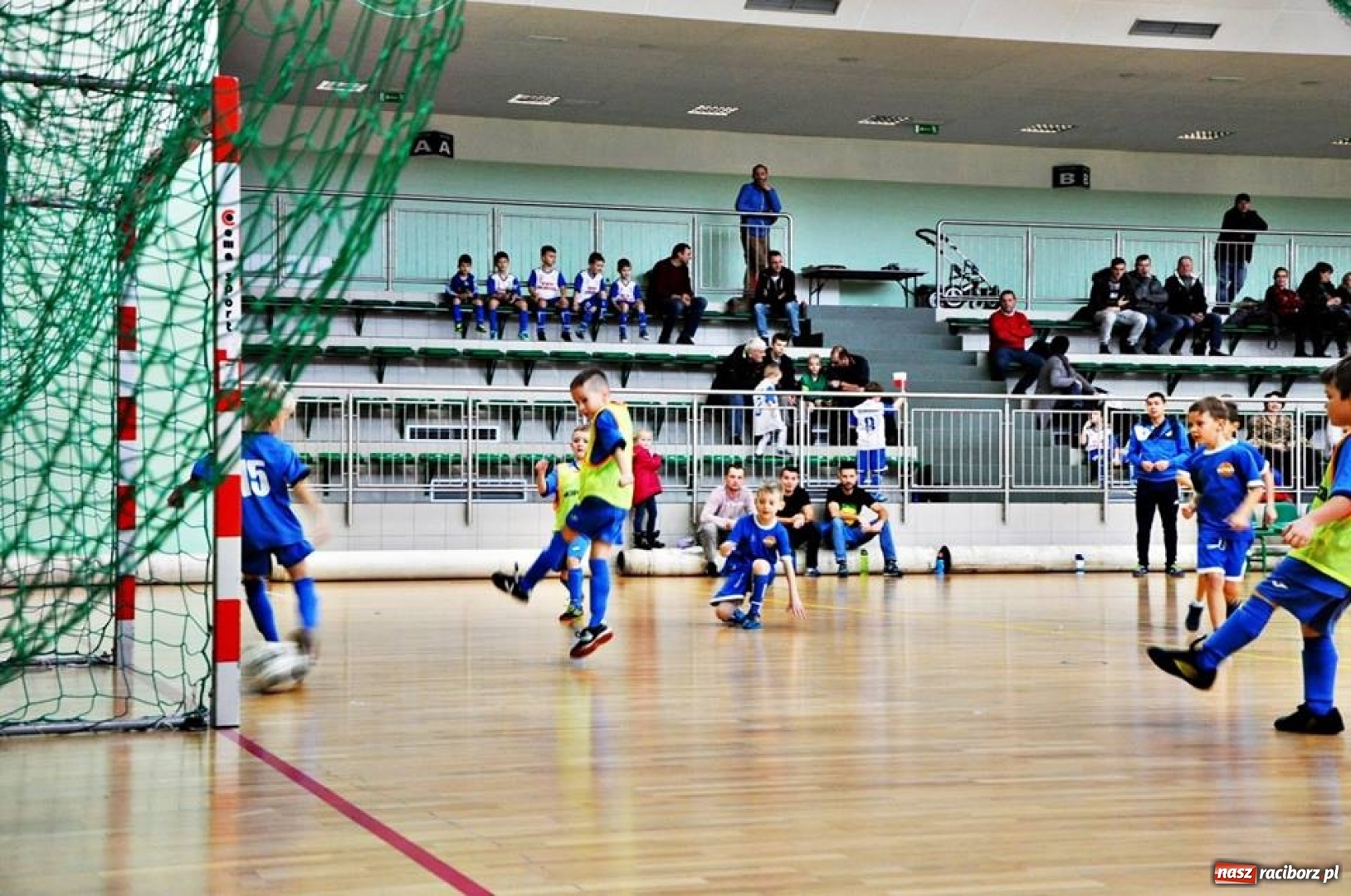 Zdjęcie w galerii na portalu naszraciborz.pl: IX mikołajkowy turniej piłki nożnej rocznika 2011 za nami wiadomości z regionu