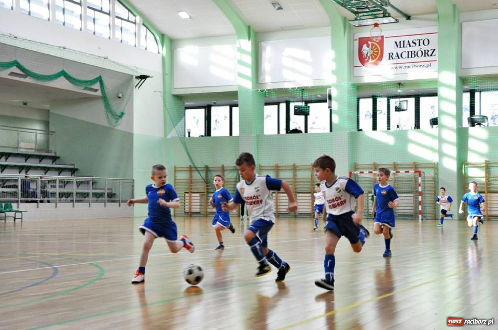 Zdjęcie w galerii na portalu naszraciborz.pl: IX mikołajkowy turniej piłki nożnej rocznika 2011 za nami wiadomości z regionu
