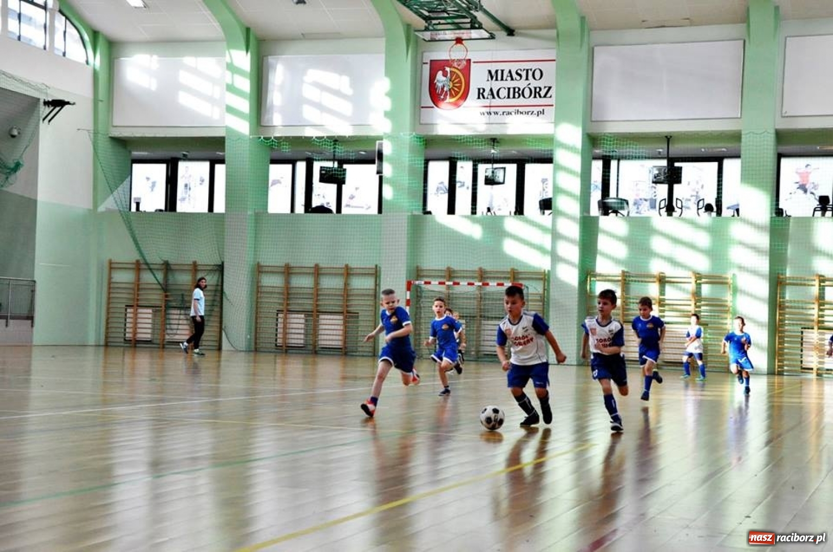 Zdjęcie w galerii na portalu naszraciborz.pl: IX mikołajkowy turniej piłki nożnej rocznika 2011 za nami wiadomości z regionu