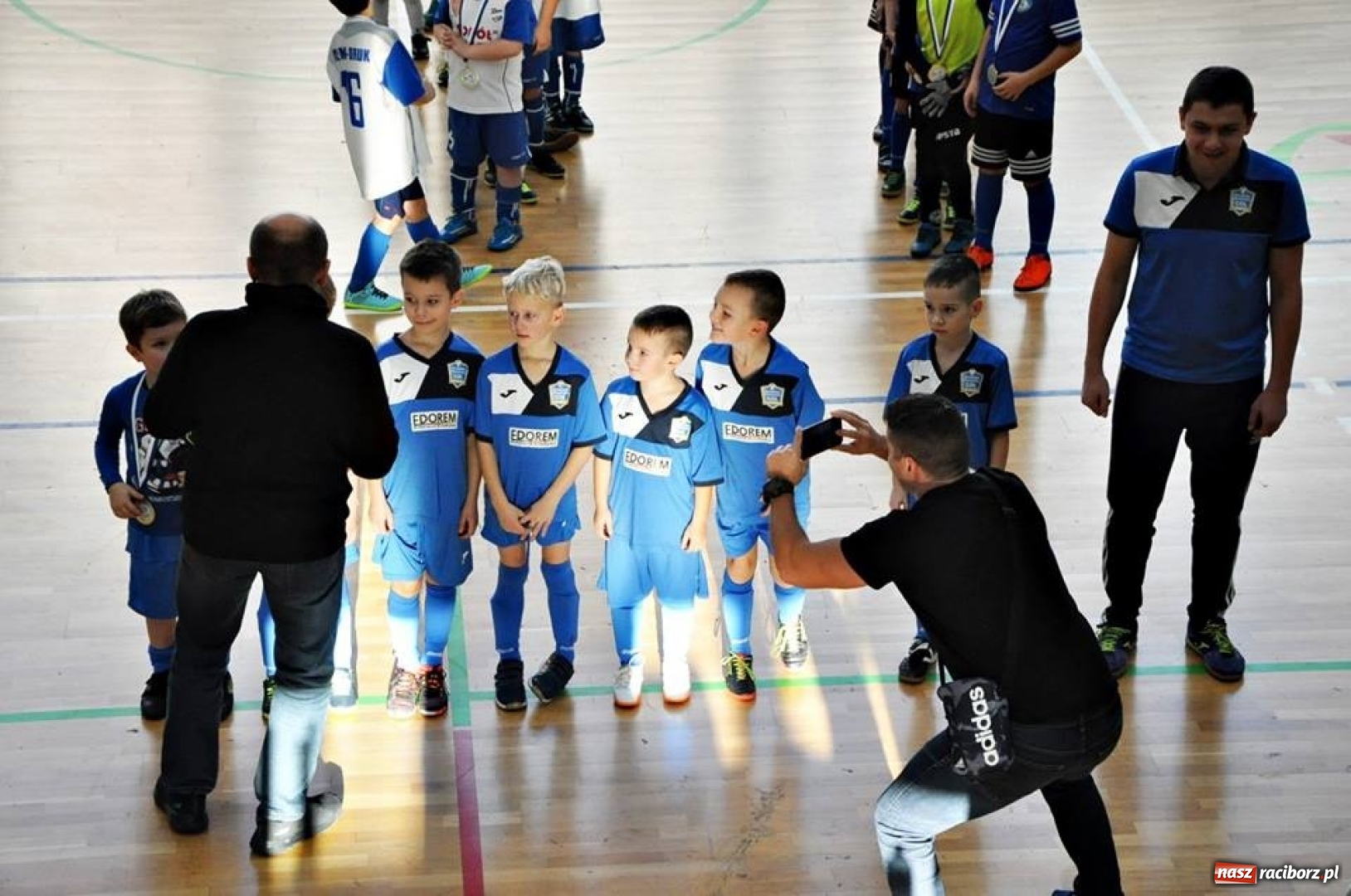 Zdjęcie w galerii na portalu naszraciborz.pl: IX mikołajkowy turniej piłki nożnej rocznika 2011 za nami wiadomości z regionu
