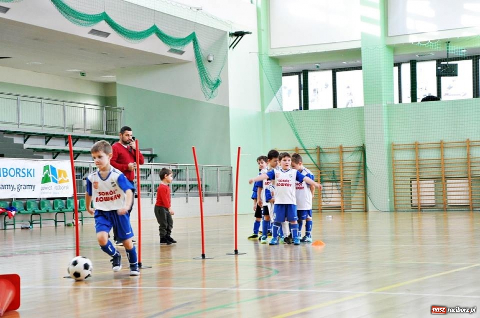 Zdjęcie w galerii na portalu naszraciborz.pl: IX mikołajkowy turniej piłki nożnej rocznika 2011 za nami wiadomości z regionu