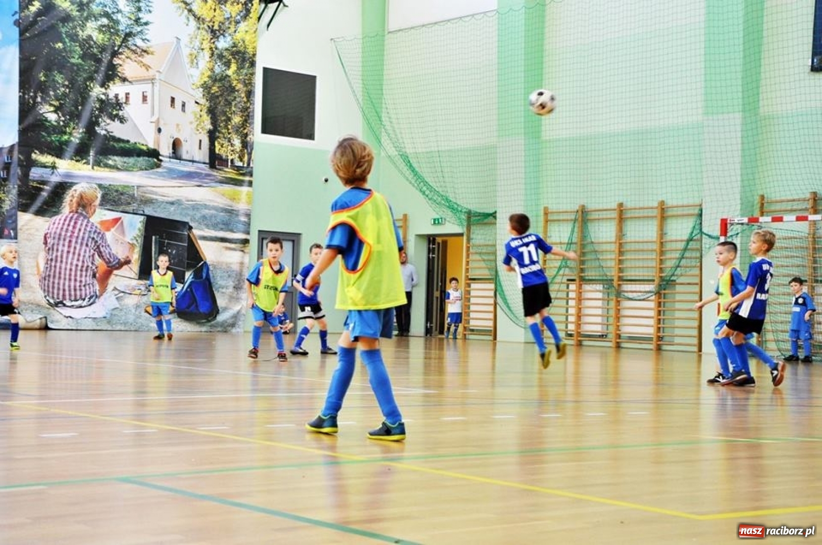 Zdjęcie w galerii na portalu naszraciborz.pl: IX mikołajkowy turniej piłki nożnej rocznika 2011 za nami wiadomości z regionu