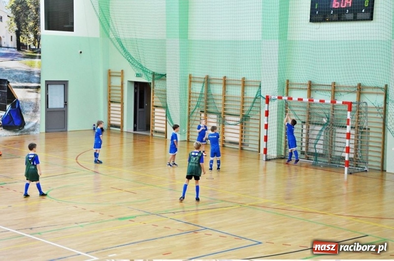 Zdjęcie w galerii na portalu naszraciborz.pl: IX mikołajkowy turniej piłki nożnej rocznika 2011 za nami wiadomości z regionu