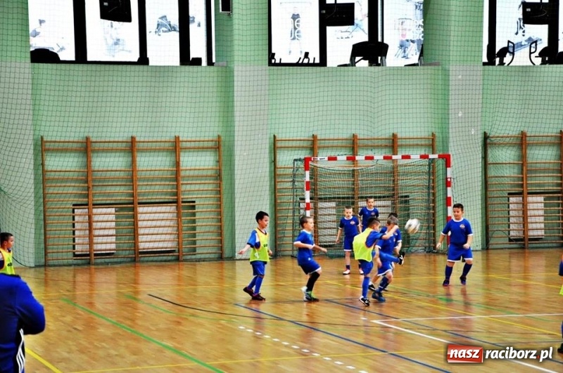 Zdjęcie w galerii na portalu naszraciborz.pl: IX mikołajkowy turniej piłki nożnej rocznika 2011 za nami wiadomości z regionu