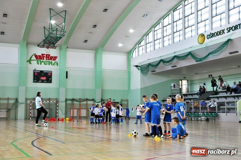 Zdjęcie w galerii na portalu naszraciborz.pl: IX mikołajkowy turniej piłki nożnej rocznika 2011 za nami wiadomości z regionu