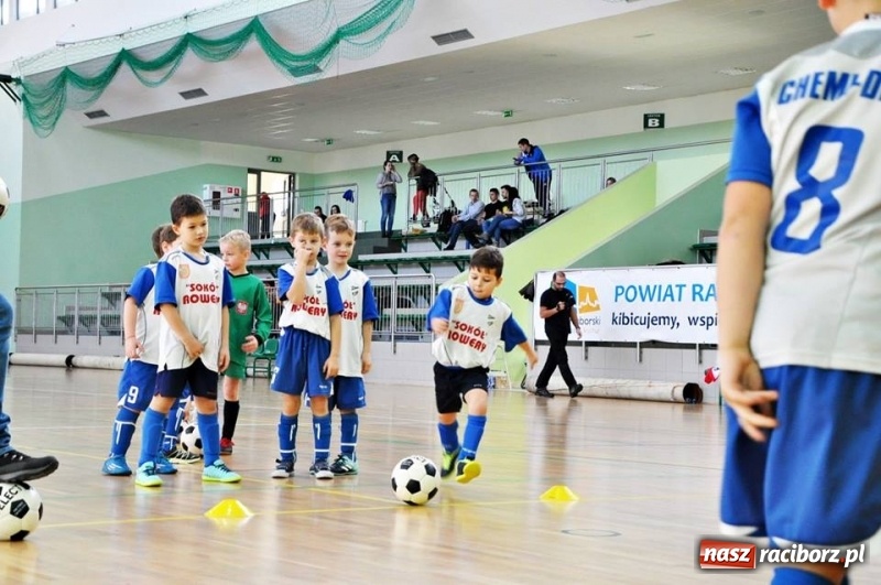 Zdjęcie w galerii na portalu naszraciborz.pl: IX mikołajkowy turniej piłki nożnej rocznika 2011 za nami wiadomości z regionu