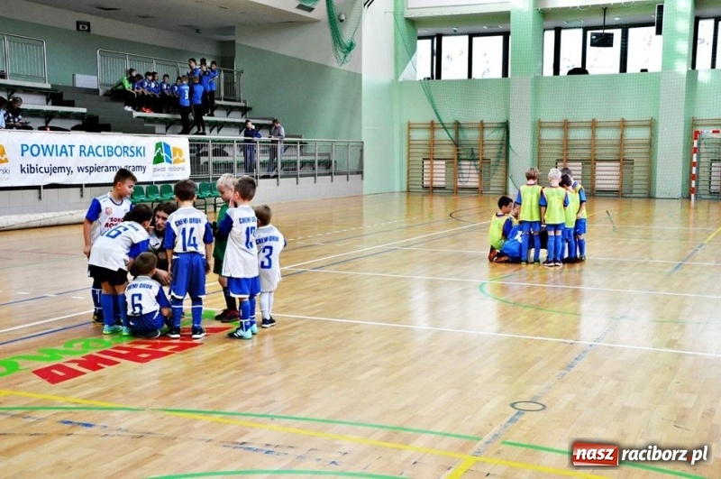 Zdjęcie w galerii na portalu naszraciborz.pl: IX mikołajkowy turniej piłki nożnej rocznika 2011 za nami wiadomości z regionu