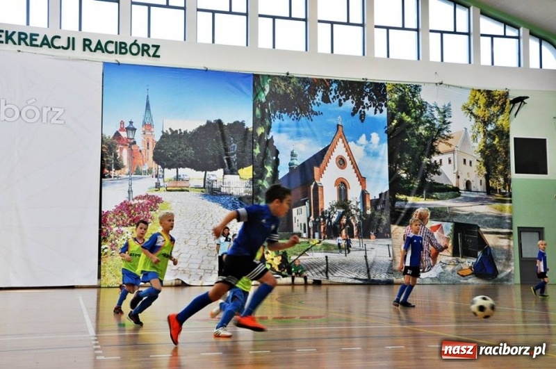 Zdjęcie w galerii na portalu naszraciborz.pl: IX mikołajkowy turniej piłki nożnej rocznika 2011 za nami wiadomości z regionu