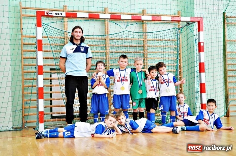Zdjęcie w galerii na portalu naszraciborz.pl: IX mikołajkowy turniej piłki nożnej rocznika 2011 za nami wiadomości z regionu