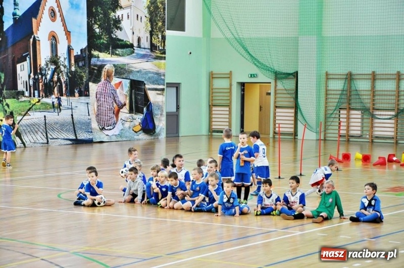 Zdjęcie w galerii na portalu naszraciborz.pl: IX mikołajkowy turniej piłki nożnej rocznika 2011 za nami wiadomości z regionu