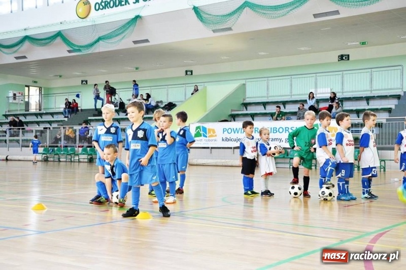 Zdjęcie w galerii na portalu naszraciborz.pl: IX mikołajkowy turniej piłki nożnej rocznika 2011 za nami wiadomości z regionu