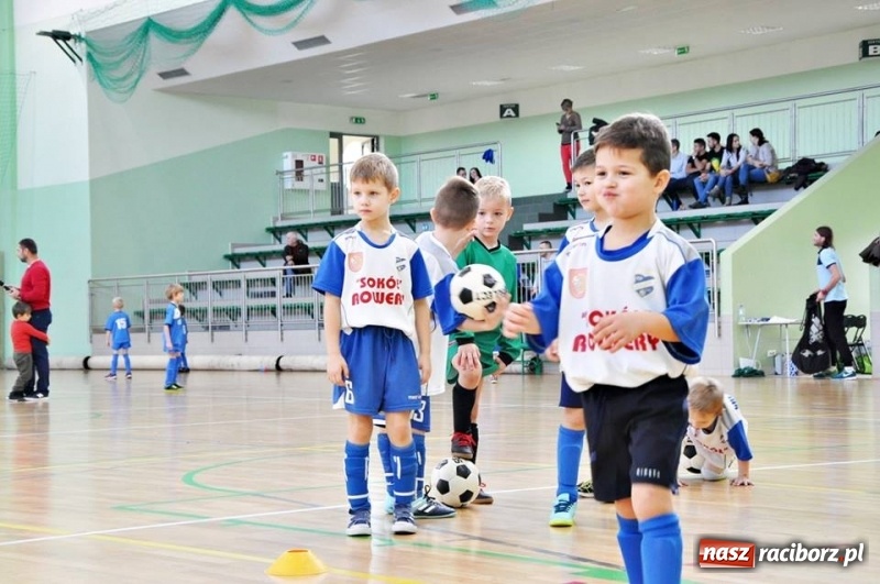 Zdjęcie w galerii na portalu naszraciborz.pl: IX mikołajkowy turniej piłki nożnej rocznika 2011 za nami wiadomości z regionu