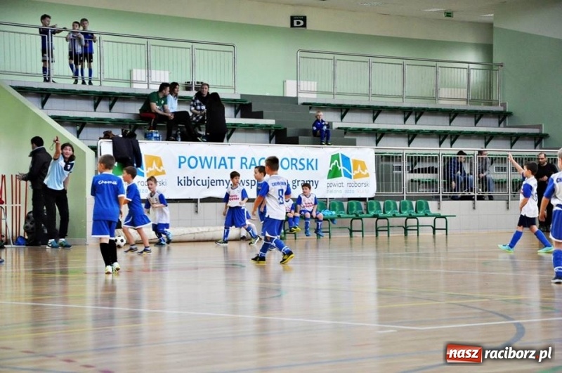 Zdjęcie w galerii na portalu naszraciborz.pl: IX mikołajkowy turniej piłki nożnej rocznika 2011 za nami wiadomości z regionu