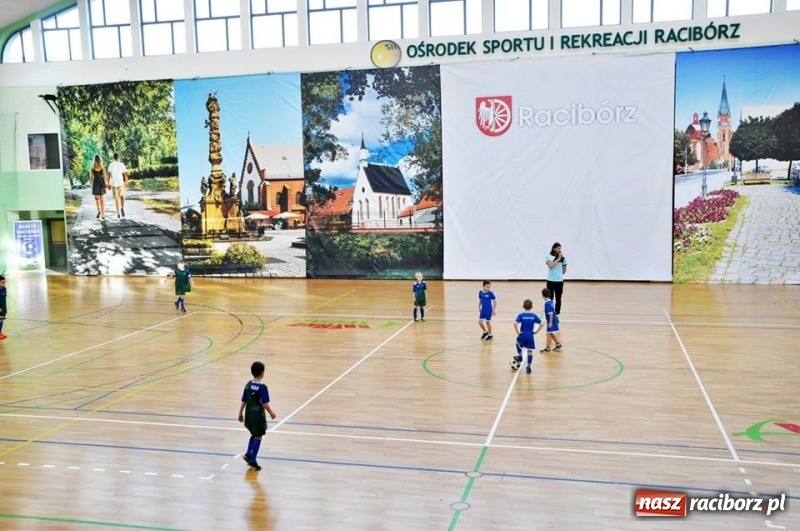 Zdjęcie w galerii na portalu naszraciborz.pl: IX mikołajkowy turniej piłki nożnej rocznika 2011 za nami wiadomości z regionu