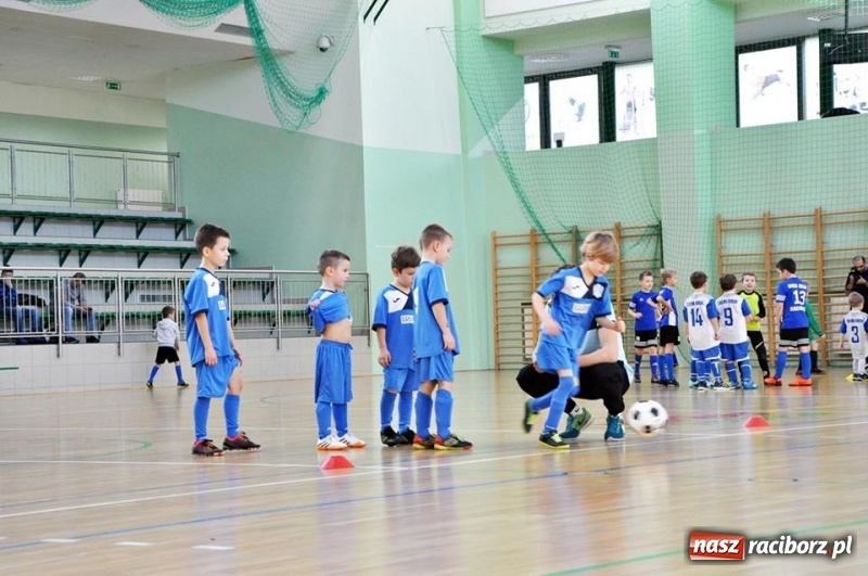Zdjęcie w galerii na portalu naszraciborz.pl: IX mikołajkowy turniej piłki nożnej rocznika 2011 za nami wiadomości z regionu