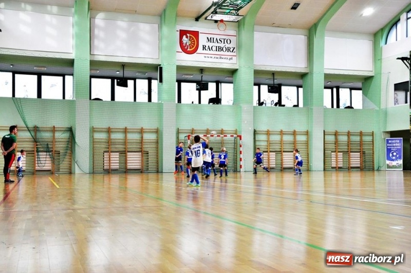 Zdjęcie w galerii na portalu naszraciborz.pl: IX mikołajkowy turniej piłki nożnej rocznika 2011 za nami wiadomości z regionu