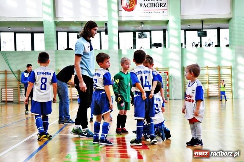 Zdjęcie w galerii na portalu naszraciborz.pl: IX mikołajkowy turniej piłki nożnej rocznika 2011 za nami wiadomości z regionu