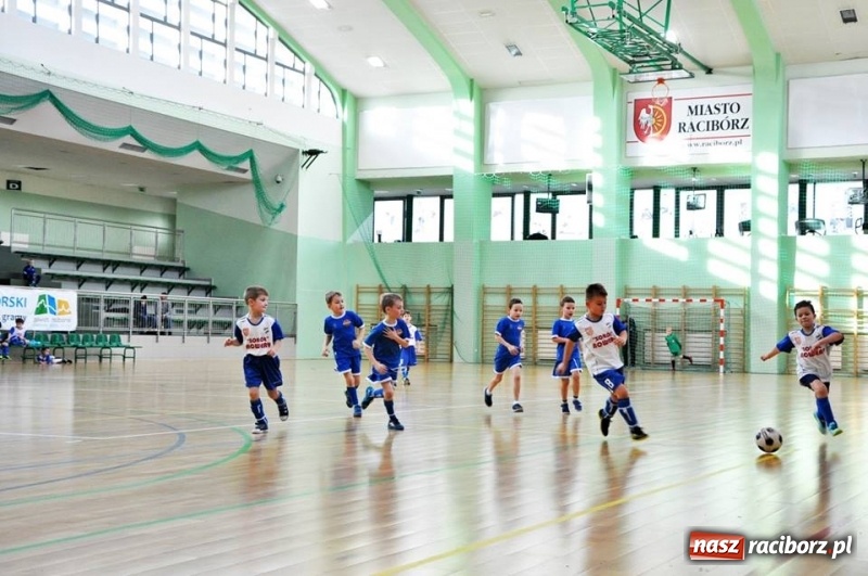 Zdjęcie w galerii na portalu naszraciborz.pl: IX mikołajkowy turniej piłki nożnej rocznika 2011 za nami wiadomości z regionu