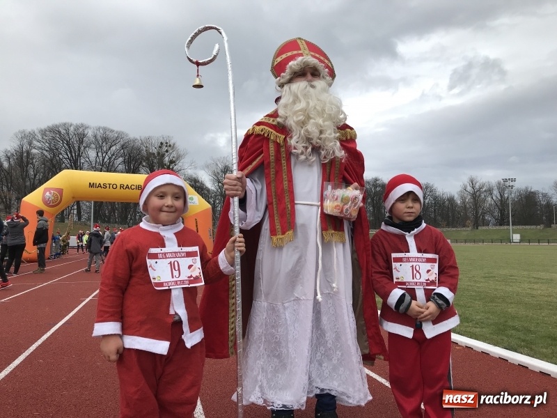 Zdjęcie w galerii na portalu naszraciborz.pl: Raciborski Bieg Mikołajkowy FOTO i WIDEO wiadomości z regionu