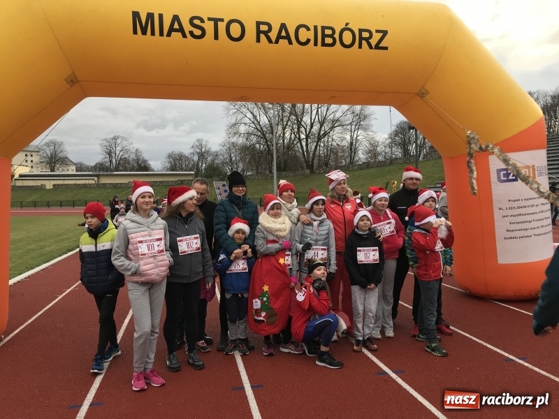 Zdjęcie w galerii na portalu naszraciborz.pl: Raciborski Bieg Mikołajkowy FOTO i WIDEO wiadomości z regionu