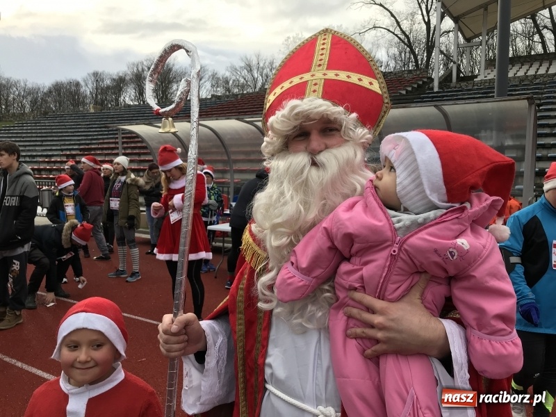 Zdjęcie w galerii na portalu naszraciborz.pl: Raciborski Bieg Mikołajkowy FOTO i WIDEO wiadomości z regionu