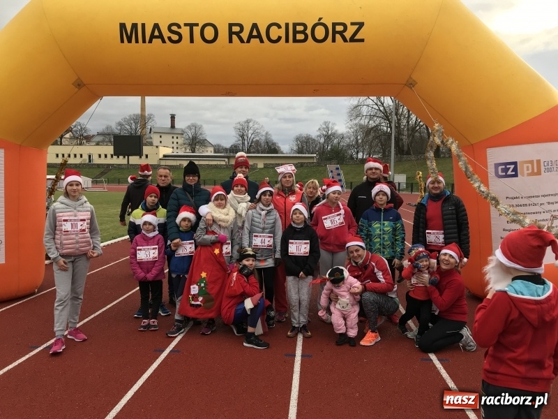 Zdjęcie w galerii na portalu naszraciborz.pl: Raciborski Bieg Mikołajkowy FOTO i WIDEO wiadomości z regionu