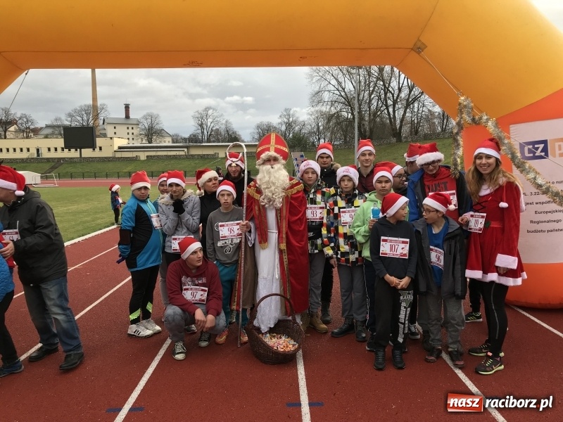 Zdjęcie w galerii na portalu naszraciborz.pl: Raciborski Bieg Mikołajkowy FOTO i WIDEO wiadomości z regionu