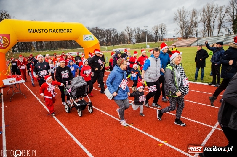 Zdjęcie w galerii na portalu naszraciborz.pl: Raciborski Bieg Mikołajkowy FOTO i WIDEO wiadomości z regionu