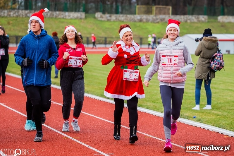 Zdjęcie w galerii na portalu naszraciborz.pl: Raciborski Bieg Mikołajkowy FOTO i WIDEO wiadomości z regionu