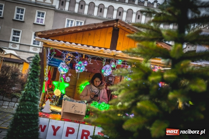 Zdjęcie w galerii na portalu naszraciborz.pl: Świąteczny raciborski bigos z poczęstunkiem od prezydenta FOTO i WIDEO wiadomości z regionu