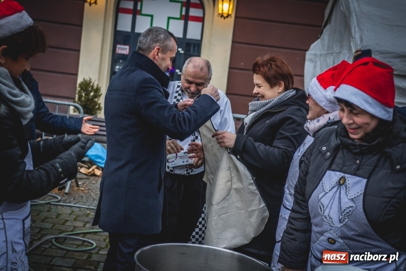 Zdjęcie w galerii na portalu naszraciborz.pl: Świąteczny raciborski bigos z poczęstunkiem od prezydenta FOTO i WIDEO wiadomości z regionu