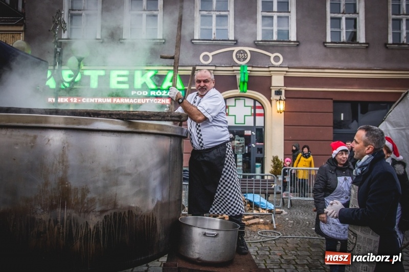 Zdjęcie w galerii na portalu naszraciborz.pl: Świąteczny raciborski bigos z poczęstunkiem od prezydenta FOTO i WIDEO wiadomości z regionu