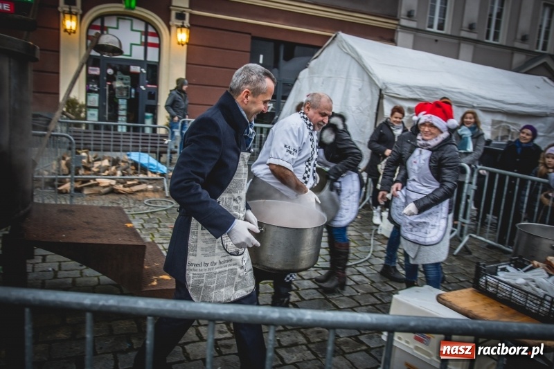 Zdjęcie w galerii na portalu naszraciborz.pl: Świąteczny raciborski bigos z poczęstunkiem od prezydenta FOTO i WIDEO wiadomości z regionu
