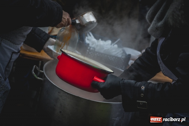 Zdjęcie w galerii na portalu naszraciborz.pl: Świąteczny raciborski bigos z poczęstunkiem od prezydenta FOTO i WIDEO wiadomości z regionu