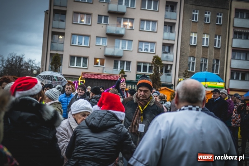 Zdjęcie w galerii na portalu naszraciborz.pl: Świąteczny raciborski bigos z poczęstunkiem od prezydenta FOTO i WIDEO wiadomości z regionu