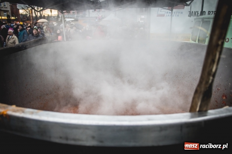 Zdjęcie w galerii na portalu naszraciborz.pl: Świąteczny raciborski bigos z poczęstunkiem od prezydenta FOTO i WIDEO wiadomości z regionu