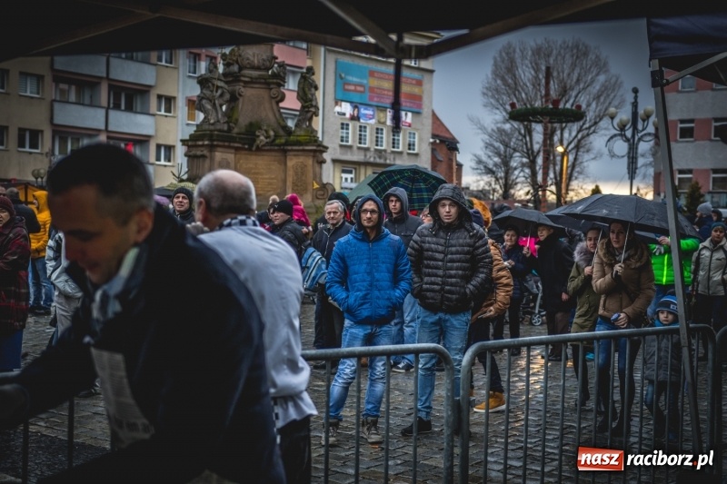 Zdjęcie w galerii na portalu naszraciborz.pl: Świąteczny raciborski bigos z poczęstunkiem od prezydenta FOTO i WIDEO wiadomości z regionu