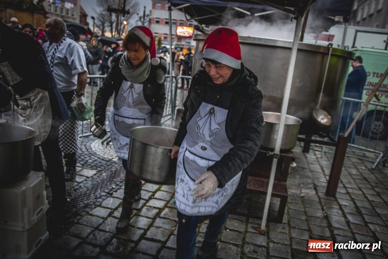 Zdjęcie w galerii na portalu naszraciborz.pl: Świąteczny raciborski bigos z poczęstunkiem od prezydenta FOTO i WIDEO wiadomości z regionu