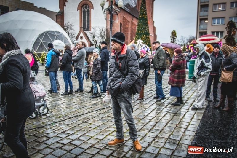 Zdjęcie w galerii na portalu naszraciborz.pl: Świąteczny raciborski bigos z poczęstunkiem od prezydenta FOTO i WIDEO wiadomości z regionu