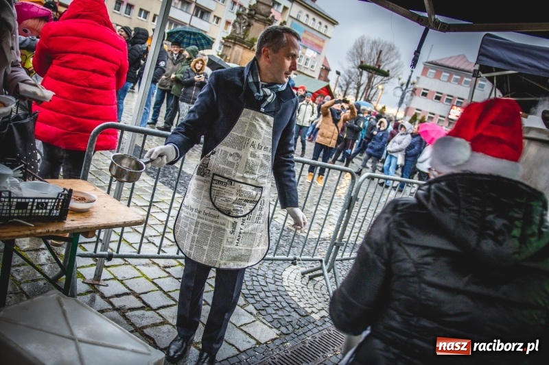 Zdjęcie w galerii na portalu naszraciborz.pl: Świąteczny raciborski bigos z poczęstunkiem od prezydenta FOTO i WIDEO wiadomości z regionu