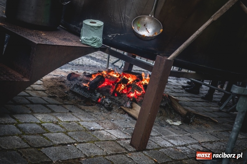 Zdjęcie w galerii na portalu naszraciborz.pl: Świąteczny raciborski bigos z poczęstunkiem od prezydenta FOTO i WIDEO wiadomości z regionu