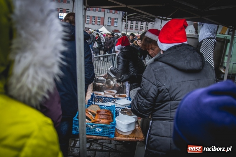 Zdjęcie w galerii na portalu naszraciborz.pl: Świąteczny raciborski bigos z poczęstunkiem od prezydenta FOTO i WIDEO wiadomości z regionu