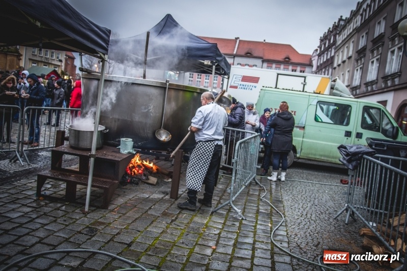 Zdjęcie w galerii na portalu naszraciborz.pl: Świąteczny raciborski bigos z poczęstunkiem od prezydenta FOTO i WIDEO wiadomości z regionu