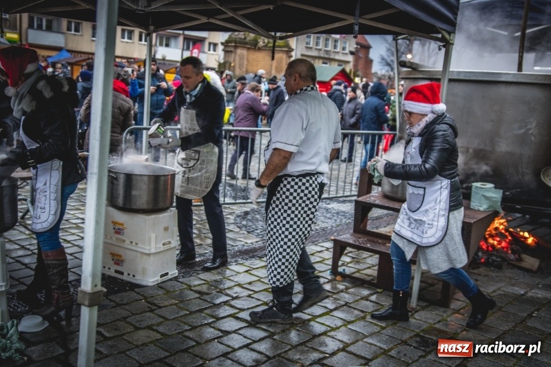 Zdjęcie w galerii na portalu naszraciborz.pl: Świąteczny raciborski bigos z poczęstunkiem od prezydenta FOTO i WIDEO wiadomości z regionu