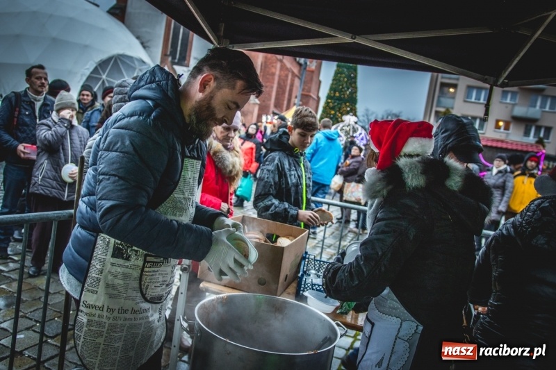 Zdjęcie w galerii na portalu naszraciborz.pl: Świąteczny raciborski bigos z poczęstunkiem od prezydenta FOTO i WIDEO wiadomości z regionu