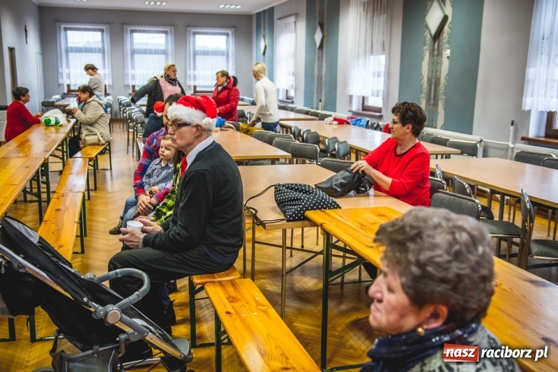 Zdjęcie w galerii na portalu naszraciborz.pl: Smaczne pączki i dzieci na scenie, czyli świątecznie w Bolesławiu  wiadomości z regionu